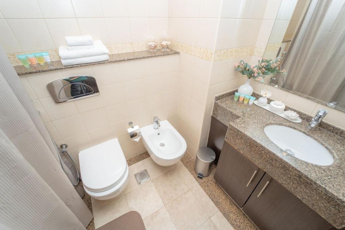 Aws Holiday Homes - Prime Apartment Near The Beach Dubai Exteriör bild