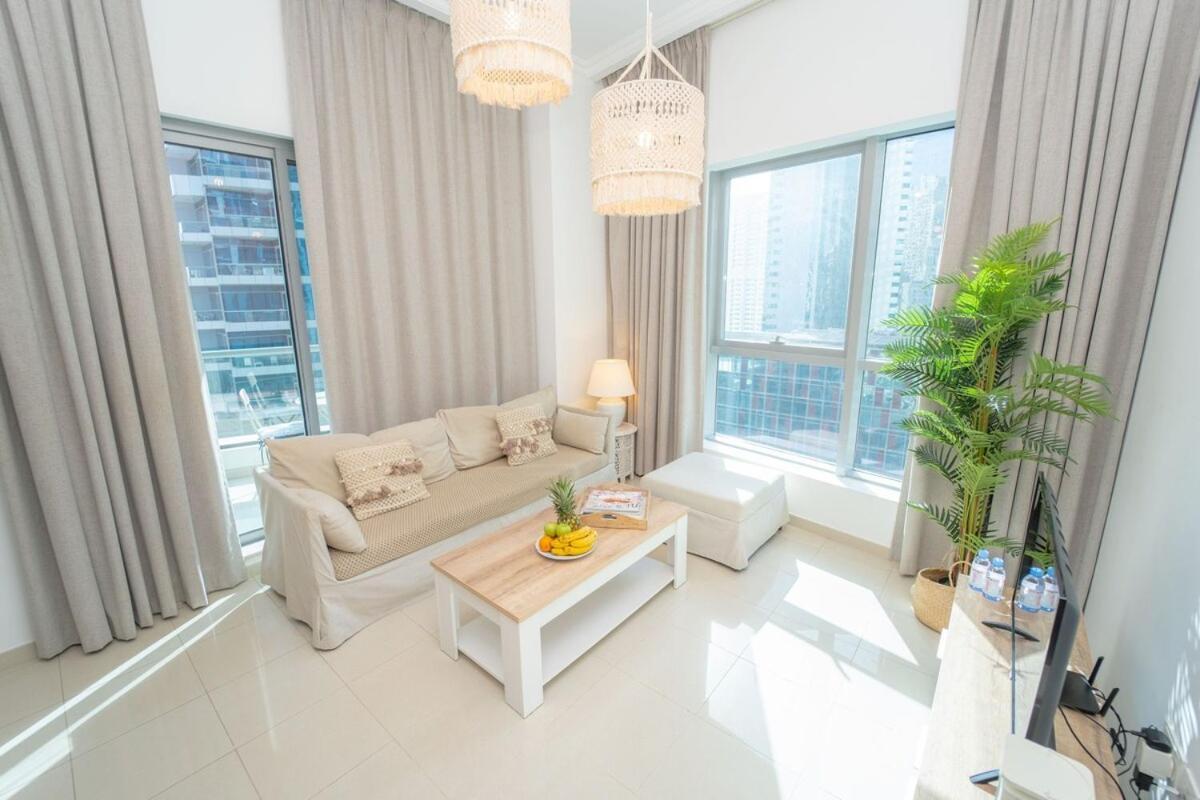 Aws Holiday Homes - Prime Apartment Near The Beach Dubai Exteriör bild